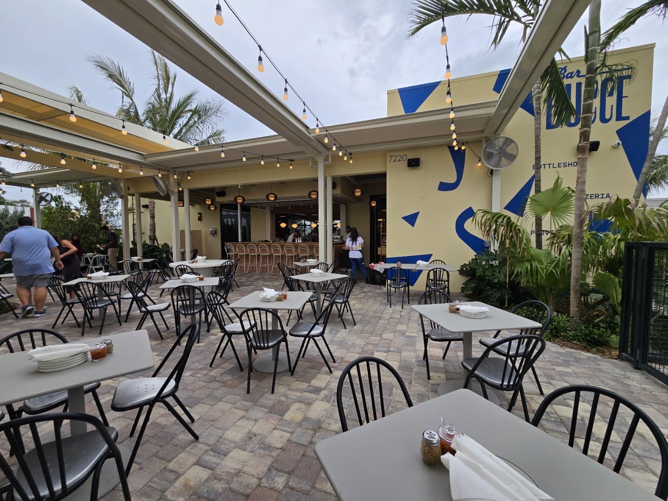 Bar Bucce Patio 02